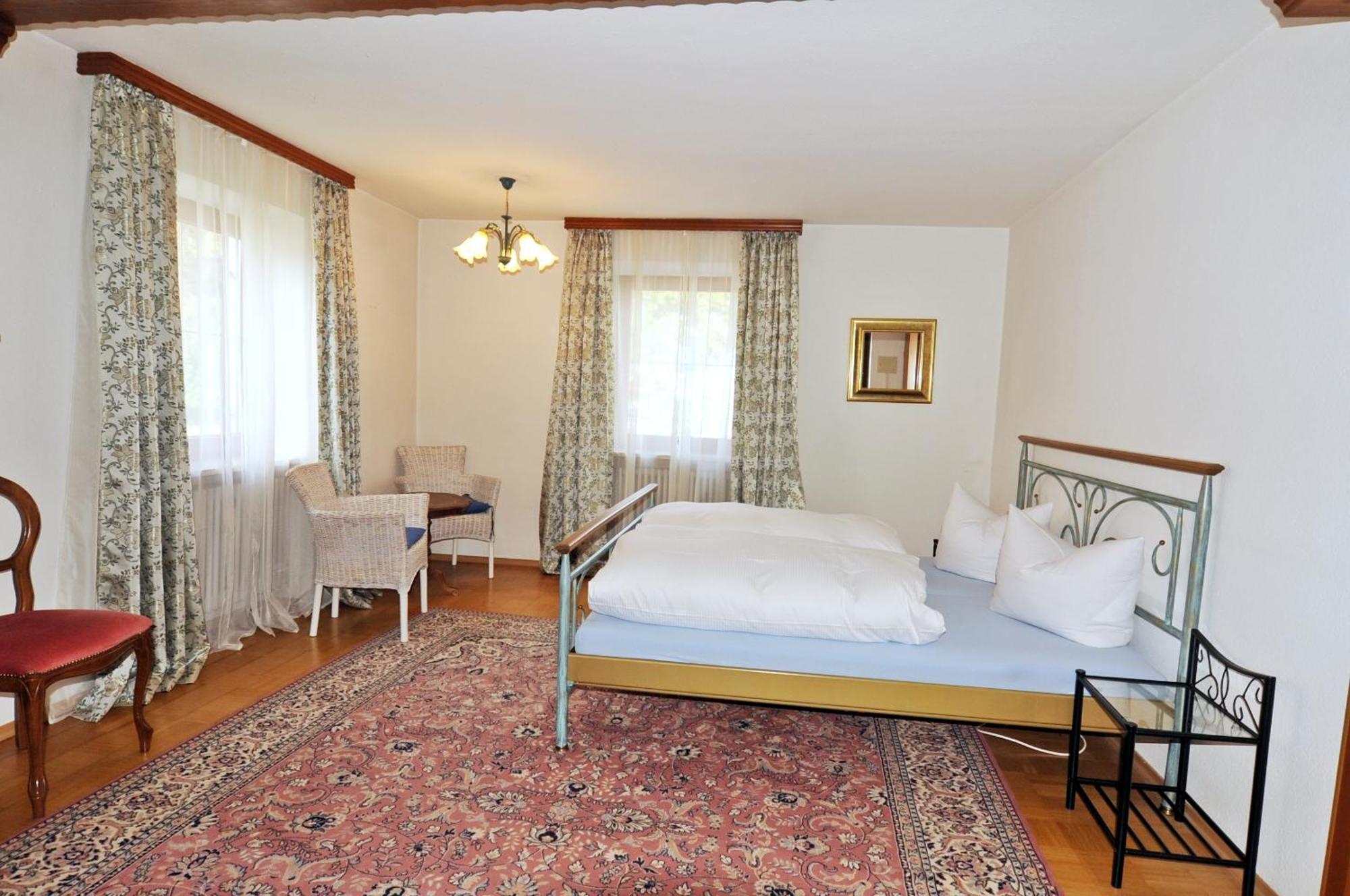 Hotel Garni Demmel Bruckmuhl Bagian luar foto