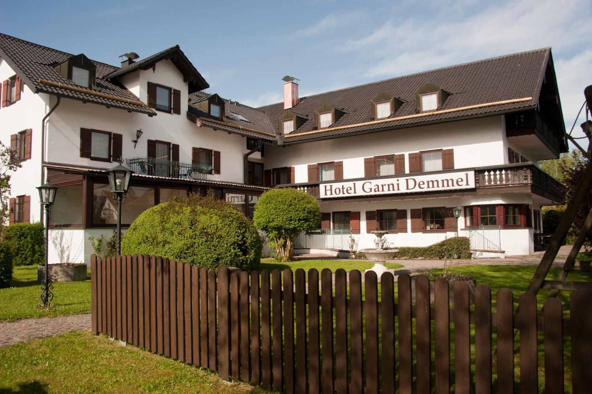 Hotel Garni Demmel Bruckmuhl Bagian luar foto